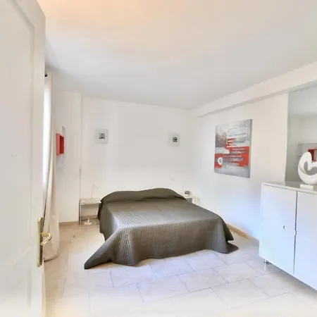 A Rue Du Palais 3 Bodeux888 Cannes